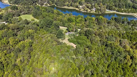 948 Arrowhead Lake Rd, Sadieville, KY 40370