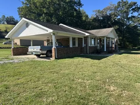 63 Masters Ln, East Bernstadt, KY 40729
