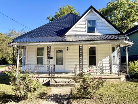219 E North St, Carlisle, KY 40311