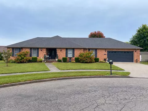 702 Boxwood Dr, Berea, KY 40403