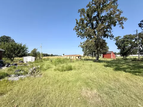Exterior - 1795 Rob Mason Rd, Murray, KY 42071 photo 7 of 9