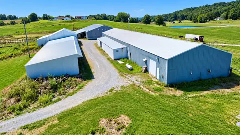 1867 Us 60, Salem, KY 42078