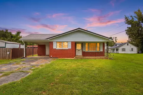 207 Lincoln St, Lawrenceburg, KY 40342