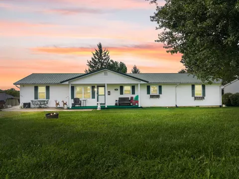 259 Rucker St, Flemingsburg, KY 41041
