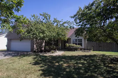 800 Burkewood Dr, Lexington, KY 40509