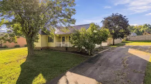 436 Halls Gap Estates Rd, Stanford, KY 40484