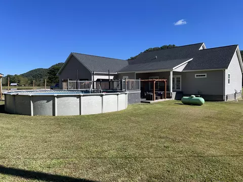 Exterior - 11001 Cranston Rd, Morehead, KY 40351 photo 4 of 21