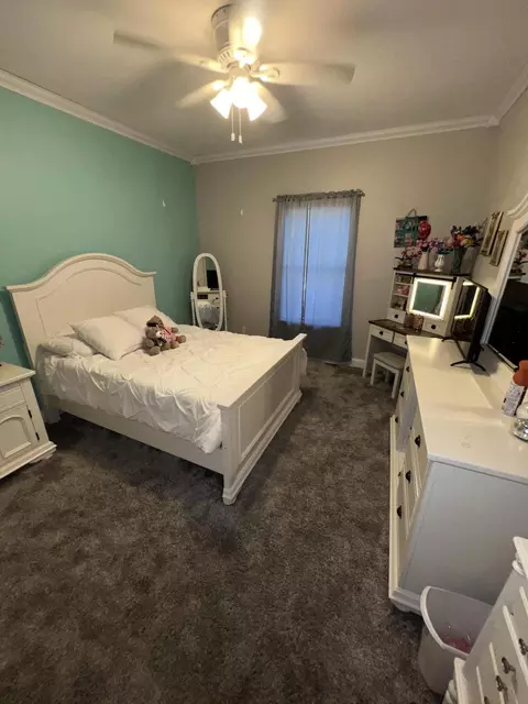 Bedroom - 11001 Cranston Rd, Morehead, KY 40351 photo 4 of 5