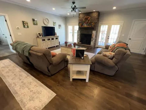 Living - 11001 Cranston Rd, Morehead, KY 40351 photo 1 of 1