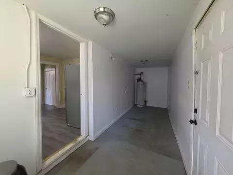Entry Way - 433 Main Ave, Georgetown, KY 40324 photo 2 of 2