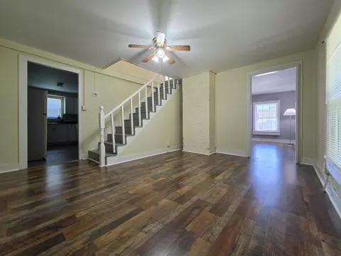 Living - 433 Main Ave, Georgetown, KY 40324 photo 3 of 6