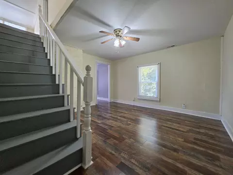 Living - 433 Main Ave, Georgetown, KY 40324 photo 4 of 6