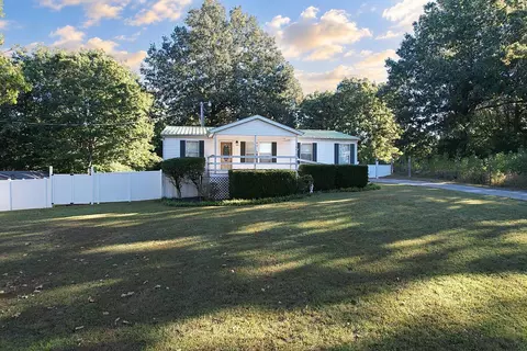 749 Sugar Creek Rd, Grand Rivers, KY 42045