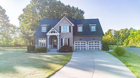 185 Meadow Ridge Dr, Paducah, KY 42003