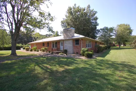 150 Maple Ct, Paducah, KY 42003