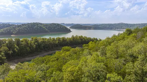 1694 Sandstone Point Trl, Monticello, KY 42633