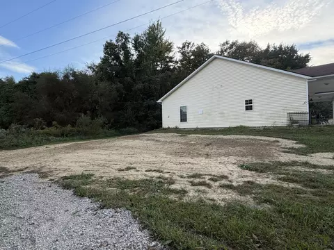 Exterior - 133 Treebrook, Morehead, KY 40351 photo 2 of 11