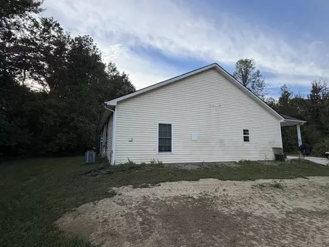 Exterior - 133 Treebrook, Morehead, KY 40351 photo 4 of 11