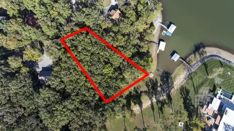 13 Veal Ln, New Concord, KY 42076