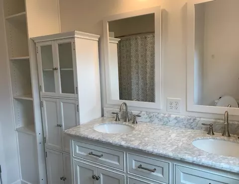 Bath - 407 W 15th St, Corbin, KY 40701 photo 1 of 5