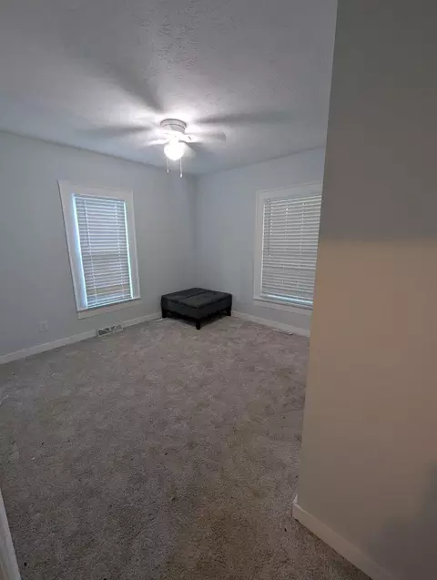 Bedroom - 407 W 15th St, Corbin, KY 40701 photo 2 of 3