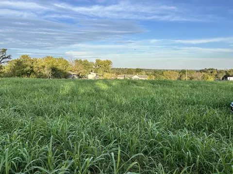 1 Mount Eden Road, Waddy, KY 40076
