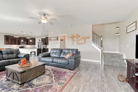 Living - 104 Julia Cir, Georgetown, KY 40324 photo 4 of 4
