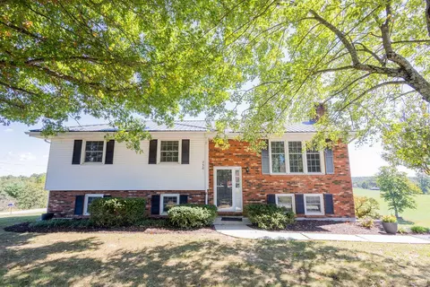 250 Mc Causey Ridge Rd, Frenchburg, KY 40322