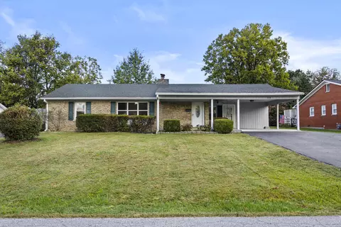 104 Evergreen Dr, Lawrenceburg, KY 40342