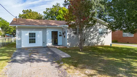 2221 Clay St, Paducah, KY 42001