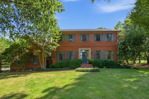 1021 Wesbend Dr, Frankfort, KY 40601