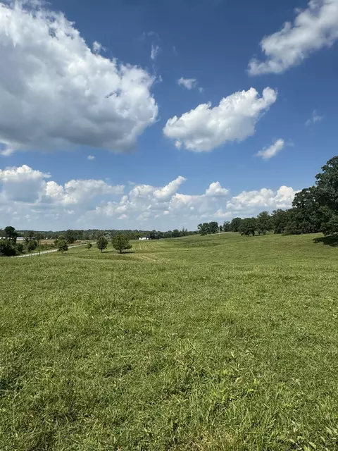 9999 Kiddville Rd, Winchester, KY 40391