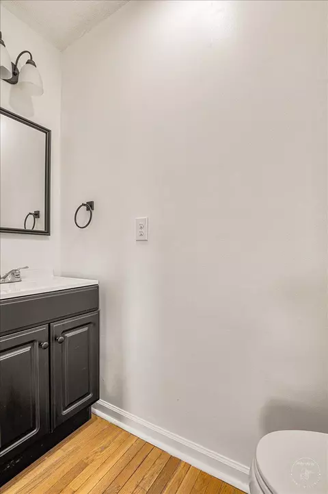 Bath - 1018 Cardinal Dr, Corbin, KY 40701 photo 1 of 2