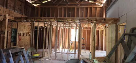 Entry Way - 362 Dixie Pine Dr, Burnside, KY 42519 photo 1 of 4