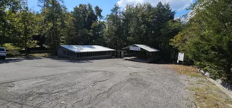 Exterior - 362 Dixie Pine Dr, Burnside, KY 42519 photo 6 of 7