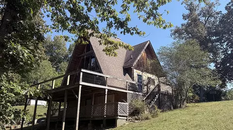 Exterior - 992 Stonegate Dr, Burnside, KY 42519 photo 7 of 9