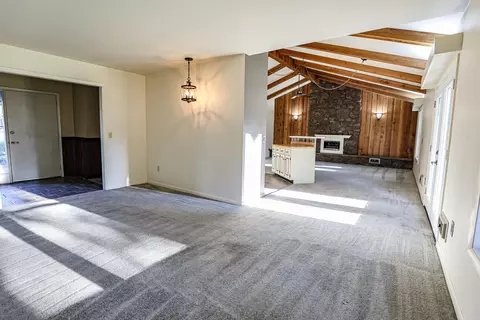Living - 128 Verde Dr, Paducah, KY 42003 photo 4 of 13