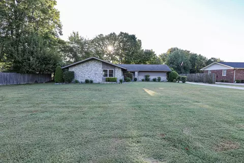Exterior - 128 Verde Dr, Paducah, KY 42003 photo 2 of 13