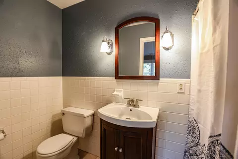 Bath - 128 Verde Dr, Paducah, KY 42003 photo 1 of 4