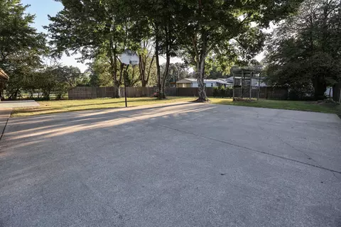 Exterior - 128 Verde Dr, Paducah, KY 42003 photo 6 of 13