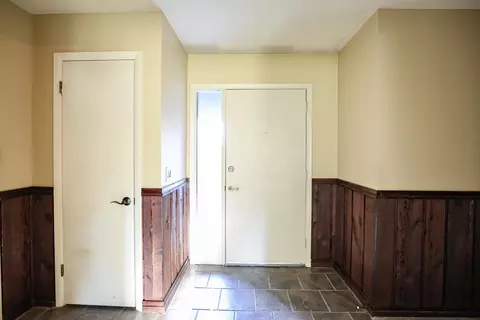 Entry Way - 128 Verde Dr, Paducah, KY 42003 photo 2 of 4