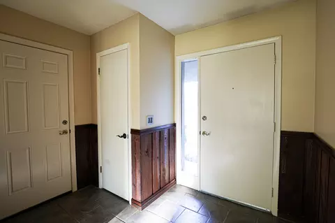 Entry Way - 128 Verde Dr, Paducah, KY 42003 photo 3 of 4
