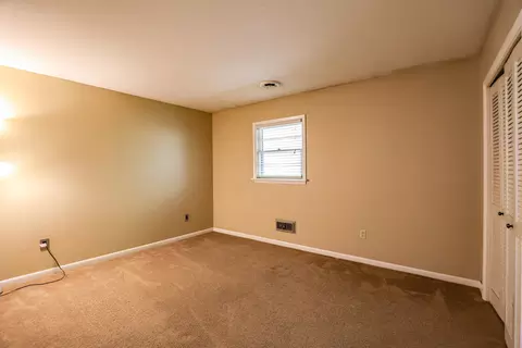 Bedroom - 128 Verde Dr, Paducah, KY 42003 photo 8 of 10