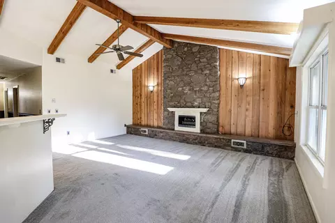 Living - 128 Verde Dr, Paducah, KY 42003 photo 8 of 13