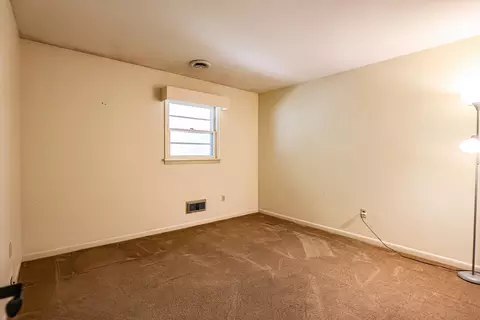 Bedroom - 128 Verde Dr, Paducah, KY 42003 photo 5 of 10