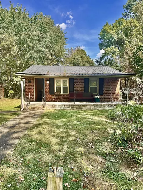 238 Merriweather St, Guthrie, KY 42234