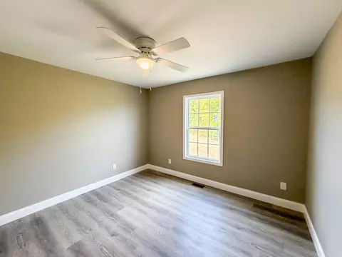 Bedroom - 196 Devils Neck Rd, Corbin, KY 40701 photo 4 of 4