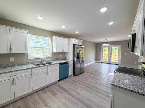 Kitchen - 196 Devils Neck Rd, Corbin, KY 40701 photo 1 of 5