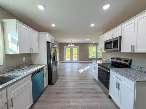 Kitchen - 196 Devils Neck Rd, Corbin, KY 40701 photo 2 of 5