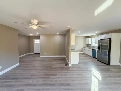 Living - 196 Devils Neck Rd, Corbin, KY 40701 photo 3 of 6